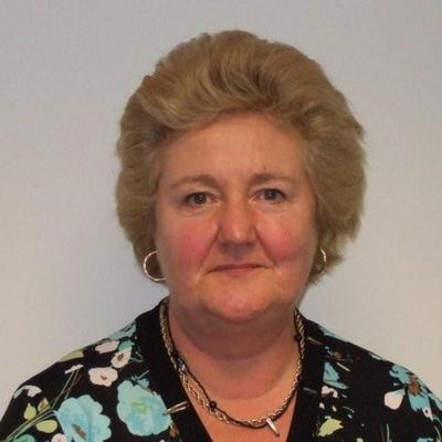 Profile Picture of Dee Quick (@littlemrsquick) on Twitter