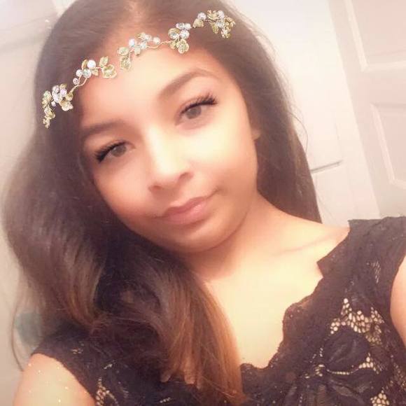 Profile Picture of Silvia Velazquez (@silviavelazq599) on Poshmark