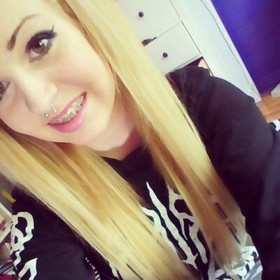 Profile Picture of Joanie Gratton (@JoanieJoe) on Twitter