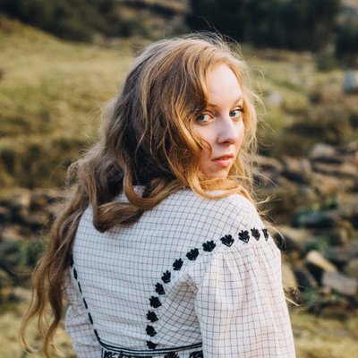 Profile Picture of Christina Lynn (@ABlondeFlame) on Twitter