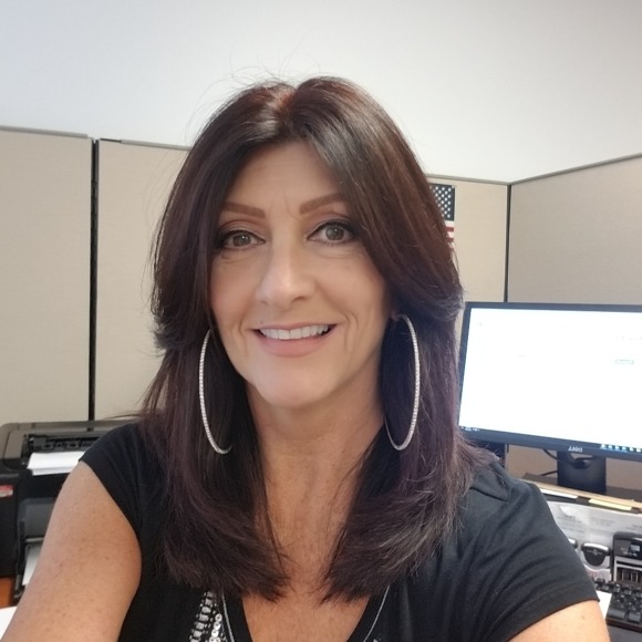 Profile Picture of Myrna Capaldo (@cheeselady2222) on Poshmark