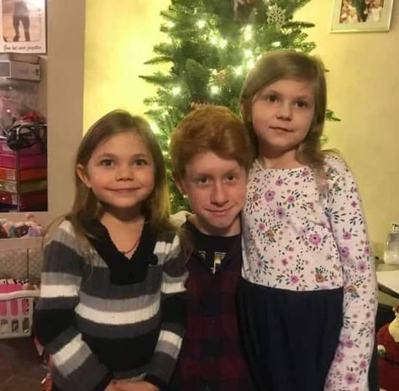 Profile Picture of Cassandra Pelinsky (@cpelinsky) on Poshmark