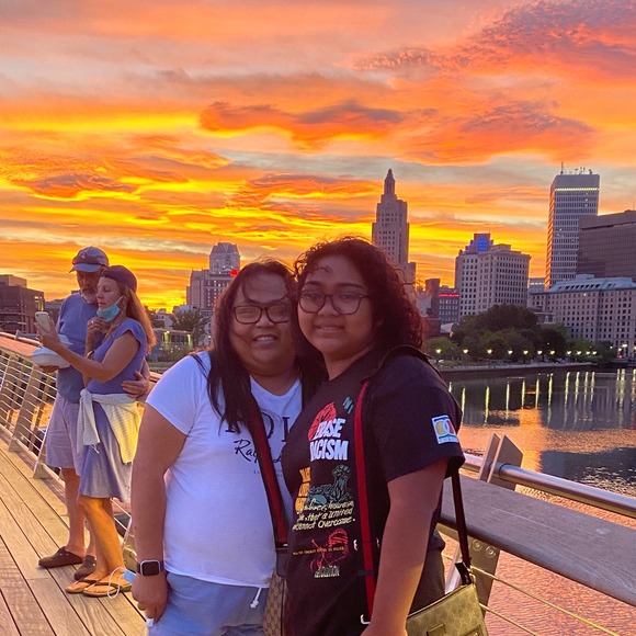 Profile Picture of Eillen Isidro (@eillen_h) on Poshmark