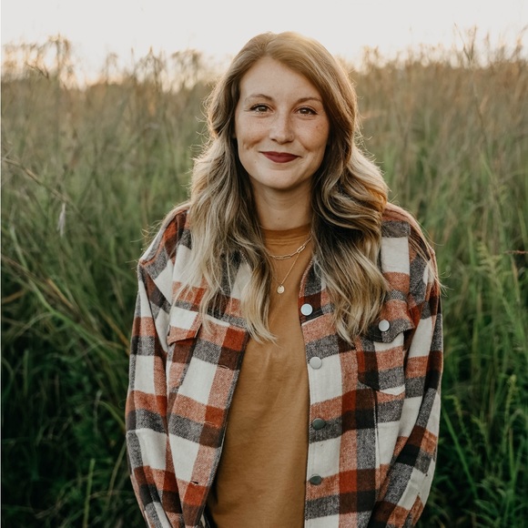 Profile Picture of Ally Carmichael (@allycarmichael7) on Poshmark