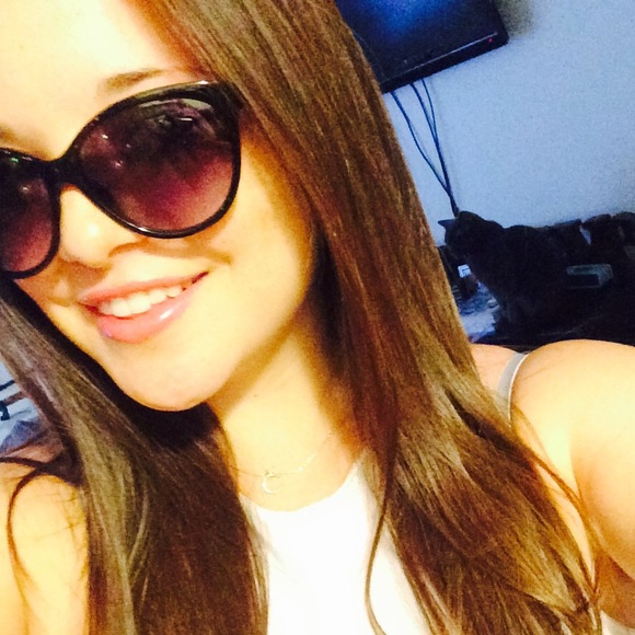 Cierra Haley - Poshmark Profile Picture of Cierra Haley (@cierralynn2) on Poshmark