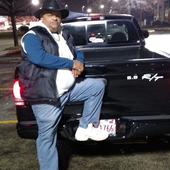 Profile Picture of Robert Triplett sr (@srthreetimes5) on Poshmark