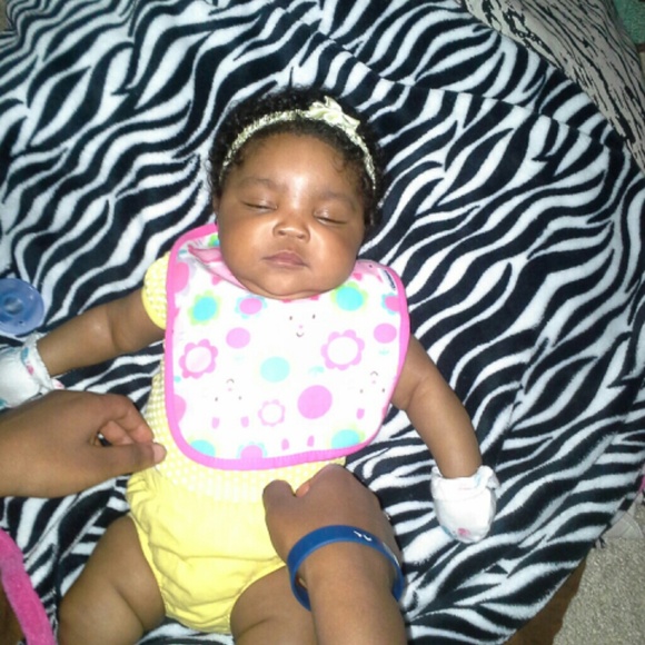 Profile Picture of Daqara Nevills (@dnevills) on Poshmark