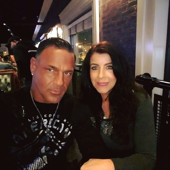 Profile Picture of David Bunzell (@davidbunzell) on Poshmark