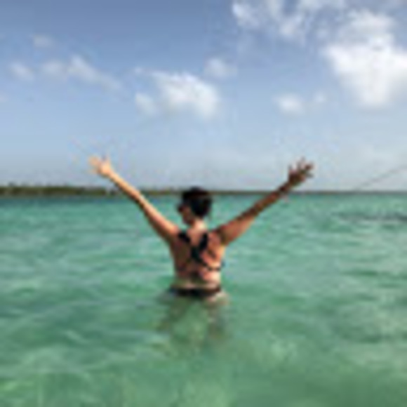 Profile Picture of Danielle Nagel (@justy143) on Poshmark