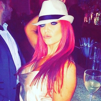 Profile Picture of Simone Myers (@essesbeauty) on Twitter