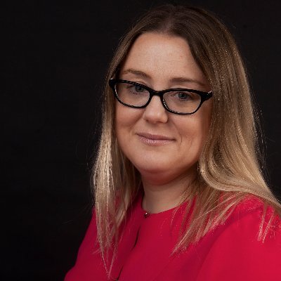 Profile Picture of Kirsty Gilbert Is Reading  📚 💛 💚 (@KGheartsreading) on Twitter