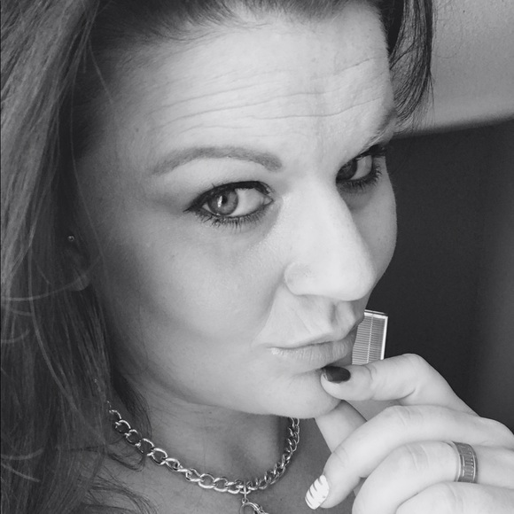 Profile Picture of Sara Glandon (@irishbarrels24) on Poshmark