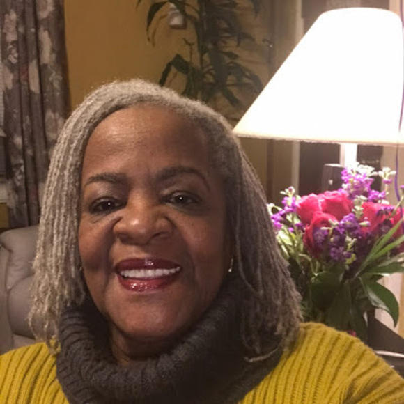 Profile Picture of Theresa Cabbell (@tmruffin60) on Poshmark