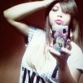 Profile Picture of Caroline Coutinho (@jessica83078924) on Twitter