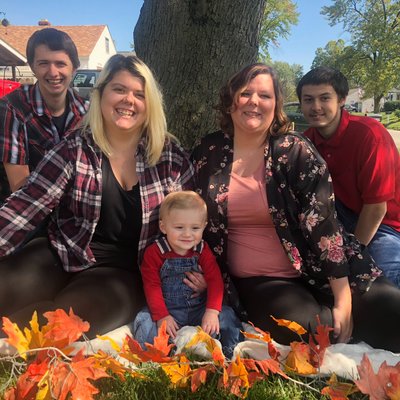 Profile Picture of Ariel Elliott (@Arielelliott12) on Twitter