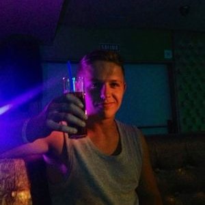 Profile Picture of Josh Bwfc Parrock (@44_956963) on Twitter