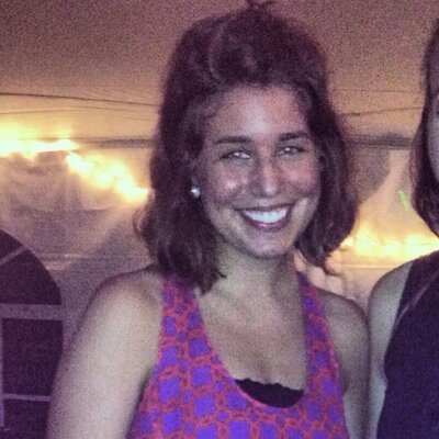 Profile Picture of Clare Whitaker (@twirlingclare) on Twitter