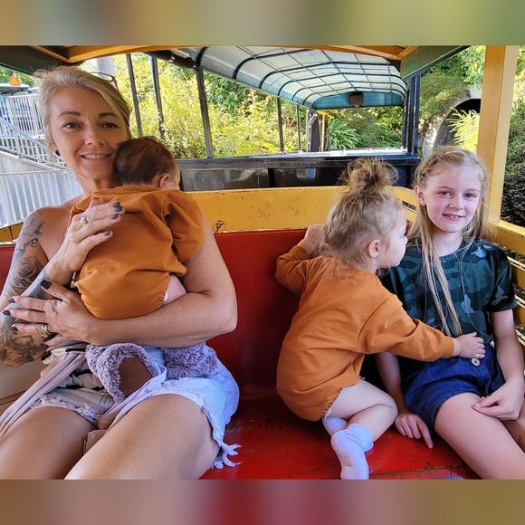 Profile Picture of Denise James (@djamesplayball) on Poshmark