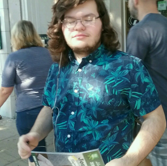 Profile Picture of Nicholas Procell (@trumanbelieves) on Poshmark