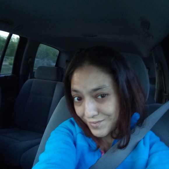 Profile Picture of Bobbie Perez (@bobbieperez279) on Poshmark