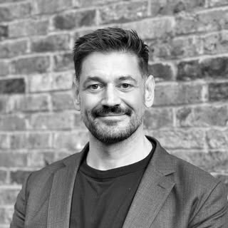 Profile Picture of Justin Van Breda (@justinvanbreda) on Instagram