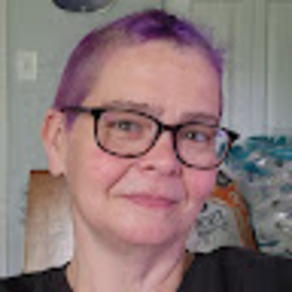 Profile Picture of Crystal Bragg (@crystalbragg274) on Poshmark