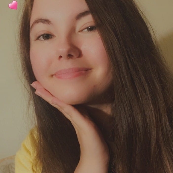 Profile Picture of Taylor Overocker (@tayoverock96) on Poshmark