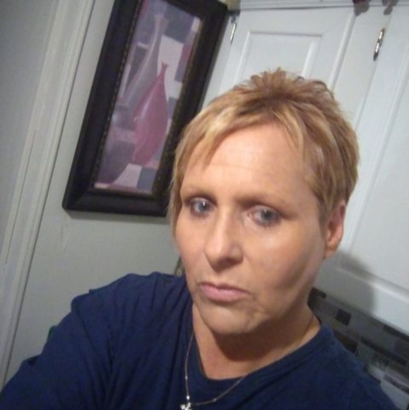 Profile Picture of Belinda Pfalzgraff (@belpfalzgraff) on Poshmark