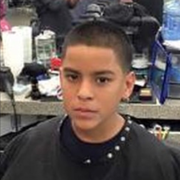 Profile Picture of Angel Flores (@angelmcbuckets2) on Poshmark