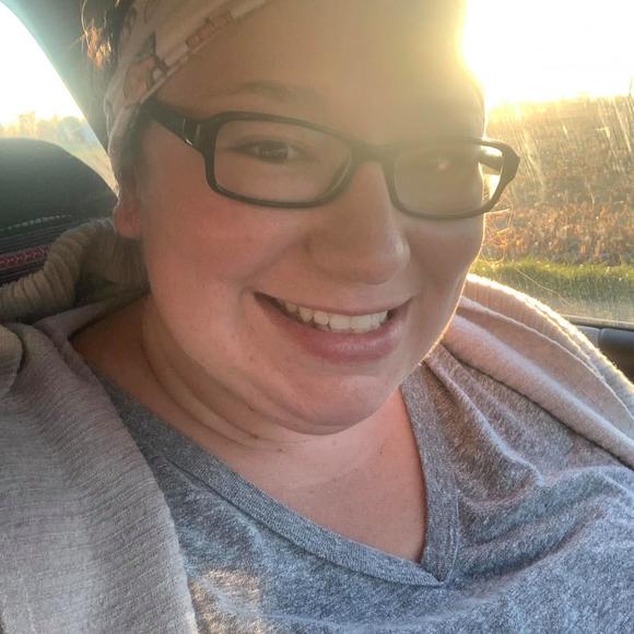 Profile Picture of Kayla Dowker (@kayladowker) on Poshmark