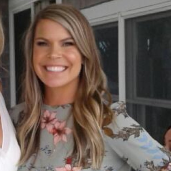 Profile Picture of Allison Maass (@alimaass) on Poshmark