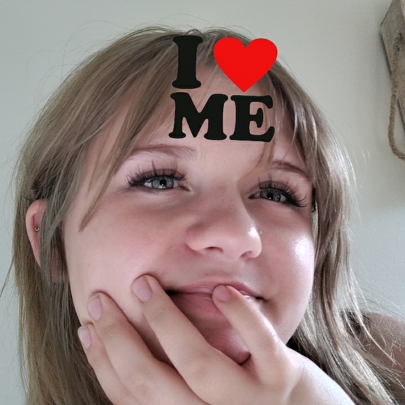 Profile Picture of Morgan Gutschenritter (@morgannnndyc) on Poshmark