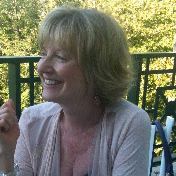 Profile Picture of Cindy Lutz lucarotti (@clestamay) on Poshmark