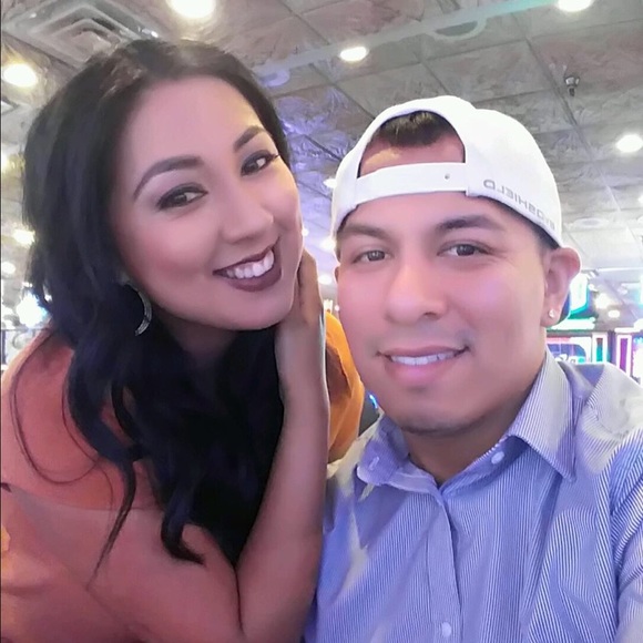 Profile Picture of Crystal Robledo (@robledo_c) on Poshmark