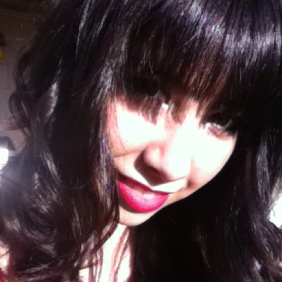 Noelle Hostelley - Poshmark Profile Picture of Noelle Hostelley (@nhostelley) on Poshmark