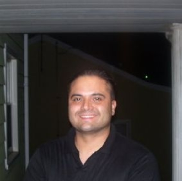 Profile Picture of Alexander Resto (@alexanderresto) on Poshmark