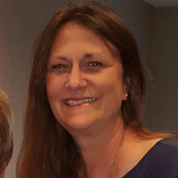 Profile Picture of Kim Pfeifer (@bliss_1021) on Poshmark