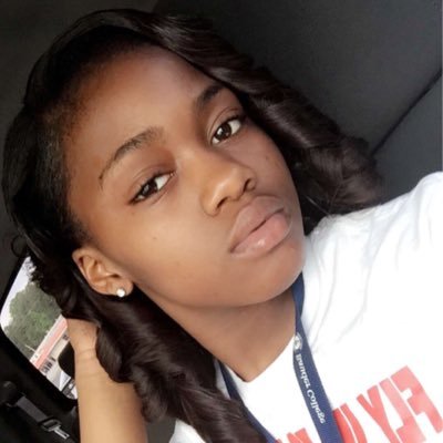 Profile Picture of Christian Weems (@hecravechrissy) on Twitter