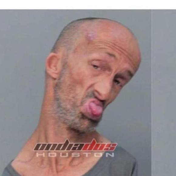 Profile Picture of Frankie Frank (@doggiefresh) on Poshmark