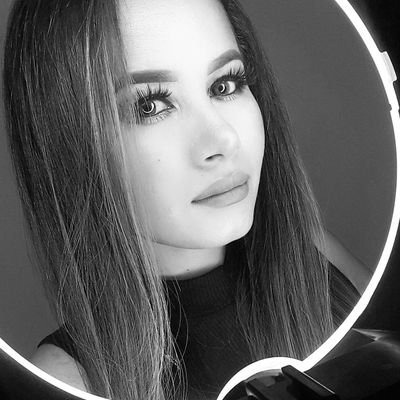 Profile Picture of Eloísa Acosta Saltos (@saltos_acostae) on Twitter