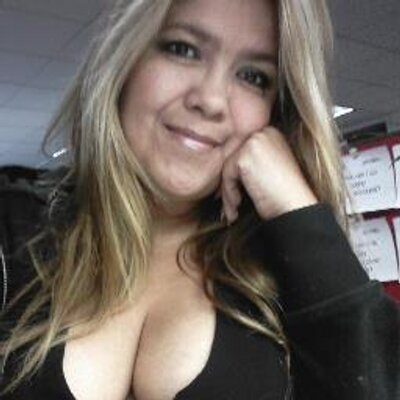 Profile Picture of LUPE PAZ (@evawalle29) on Twitter