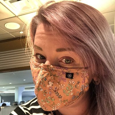 Profile Picture of M Elizabeth Eller (@MmmLiz) on Twitter