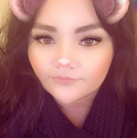 Profile Picture of Jacky Lara (@jlara0507) on Poshmark