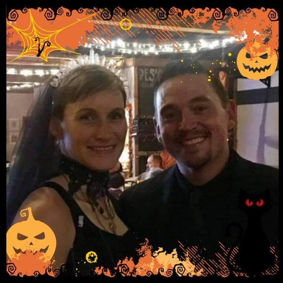 Profile Picture of Holly Larrimore (@holly_larrimore) on Poshmark