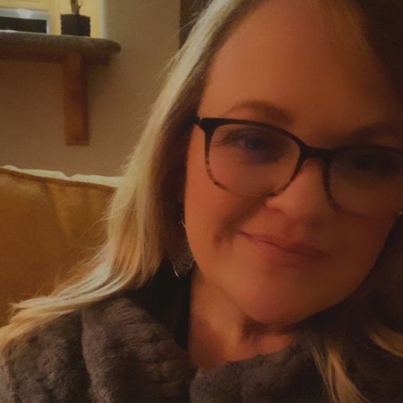 Profile Picture of Katie Holmberg (@akat4us) on Poshmark