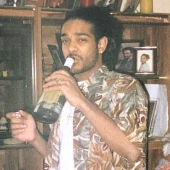 Profile Picture of Matthew Rosado (@matthew_rosado) on Poshmark