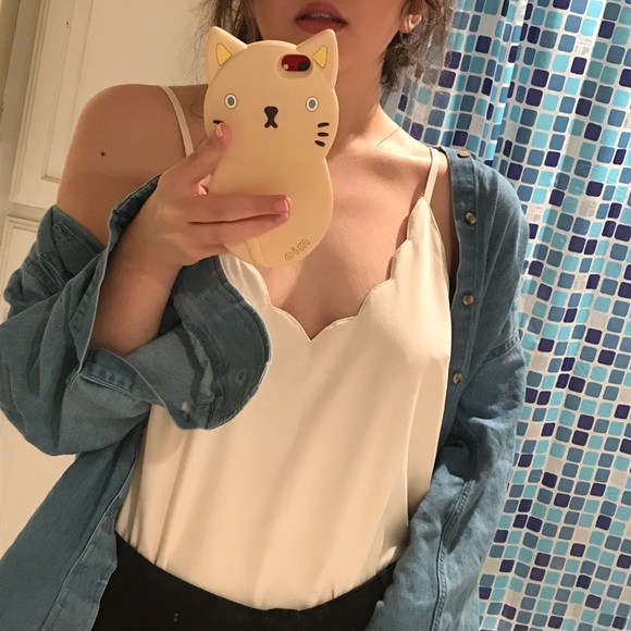 Profile Picture of Kelsi Jones (@kkconure) on Poshmark