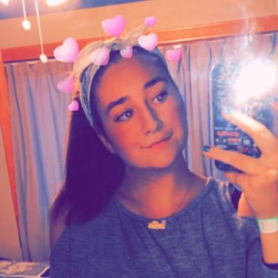 Profile Picture of Caitlin Jansen (@cait_cloud01) on Twitter