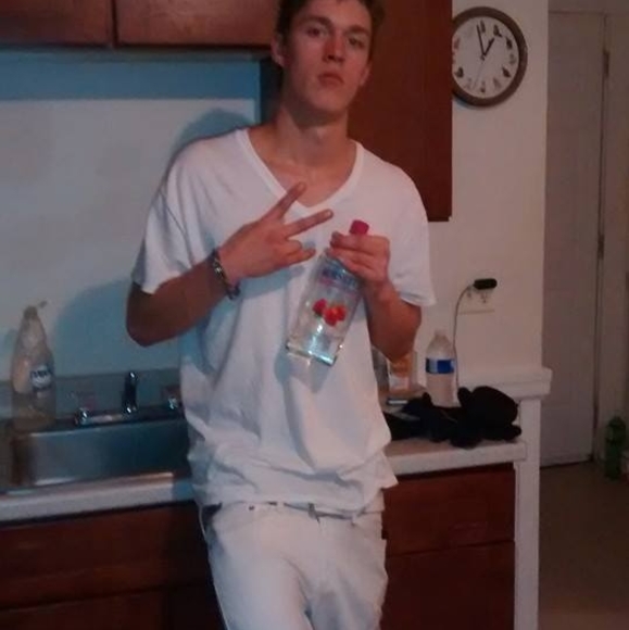 Profile Picture of Tyler Carlo (@bbaslim93) on Poshmark