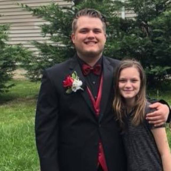 Profile Picture of Jeff Wiltsey (@acehole618) on Poshmark